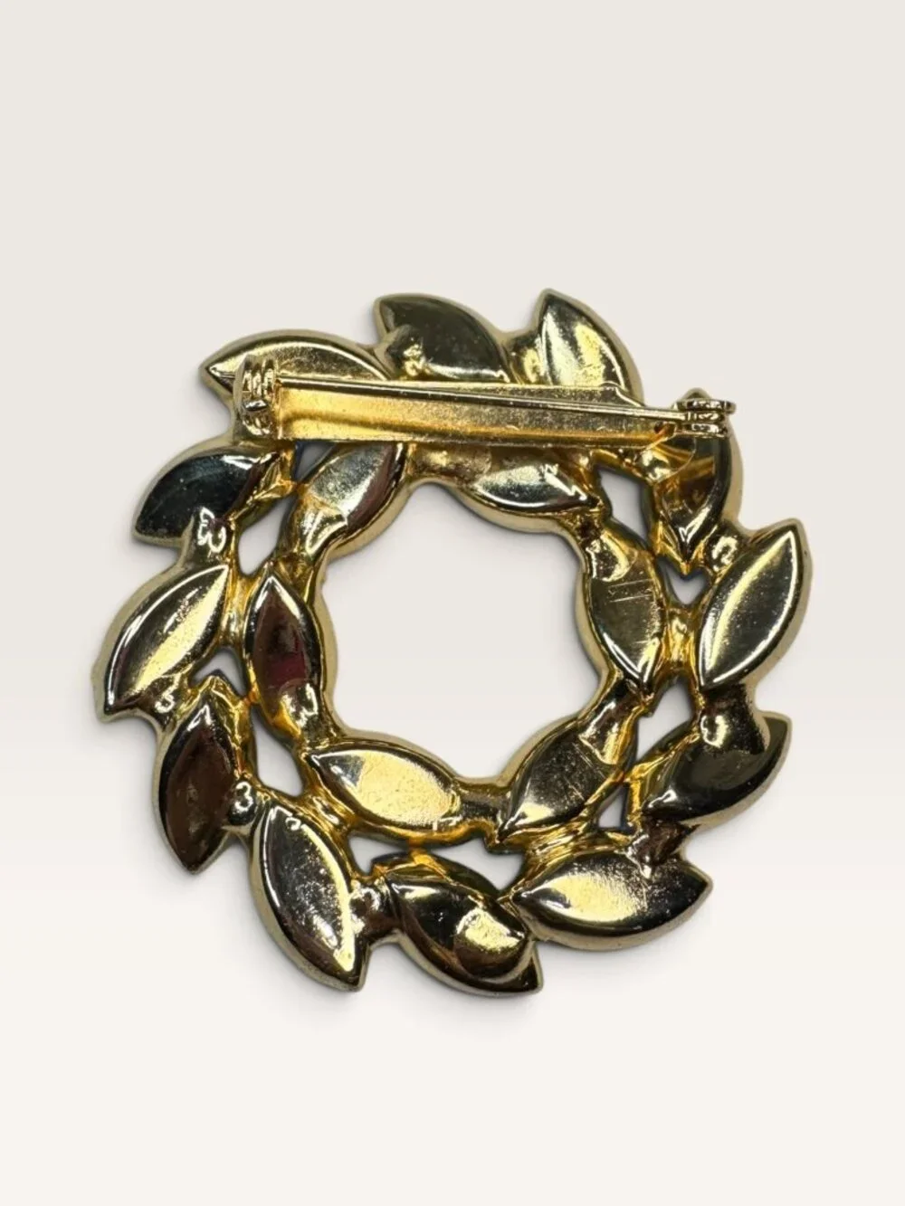 1950s Green Blue Navette Rhinestone Wreath Open Circlet Brooch Pin 2.01